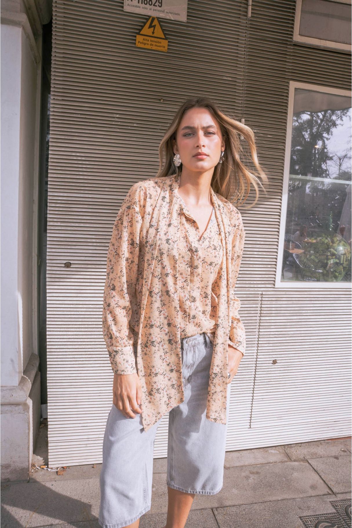 CAMICIA CON FIOCCO