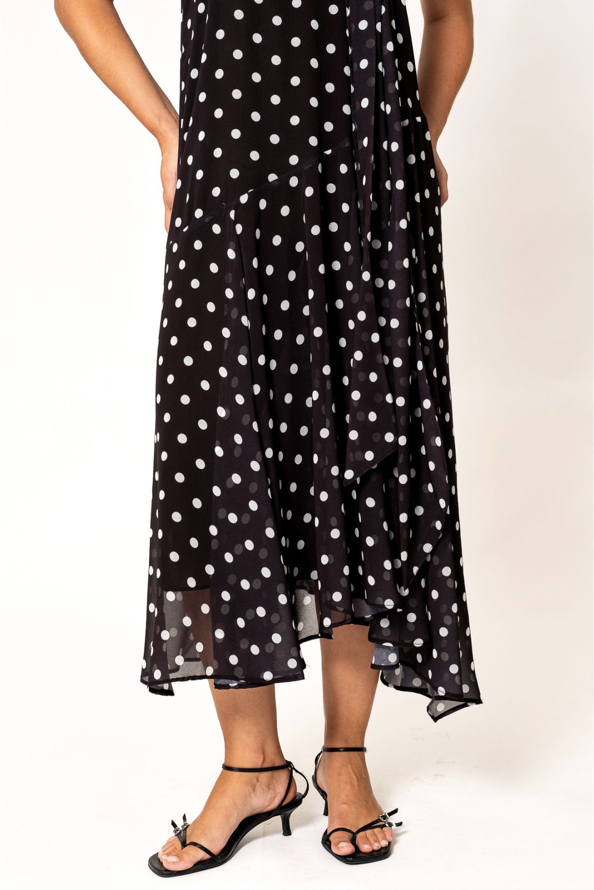 VESTIDO ASIMETRICO LUNARES