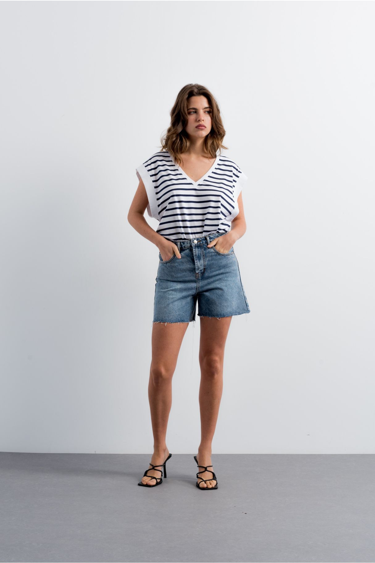 BERMUDA IN DENIM