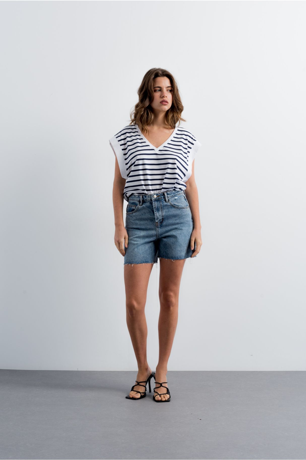 BERMUDA IN DENIM