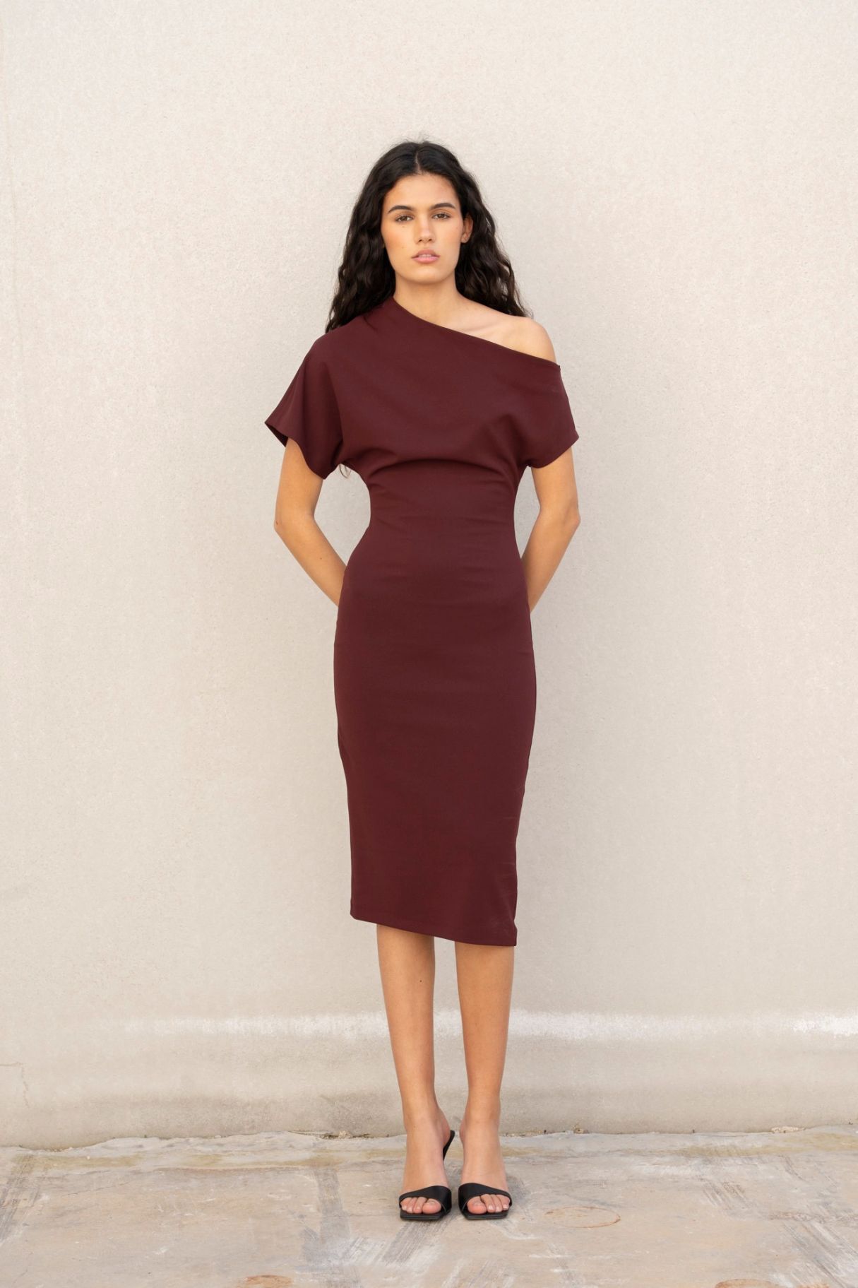 VESTIDO ASIMETRICO