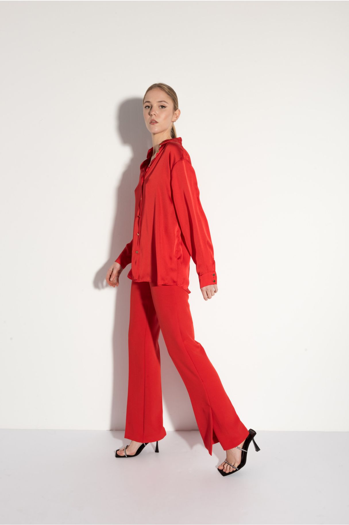 PANTALON À OURLET FENDU