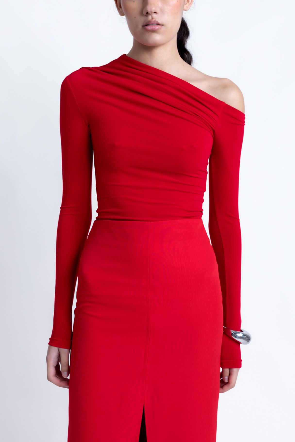 FALDA MIDI CON ABERTURAS