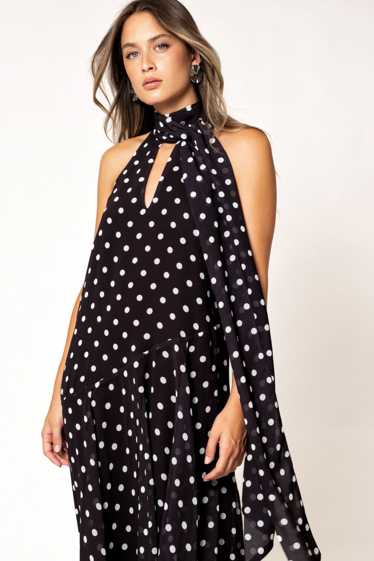 VESTIDO ASIMETRICO LUNARES